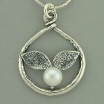 Flying Pearl Necklace