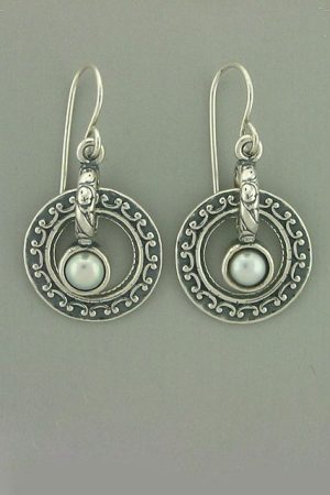 Derbi White Earrings